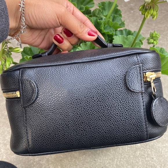 Chanel Vanity Caviar Pm - Picture 2 of 16